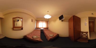 Vista 360º: Habitación con camas gemelas